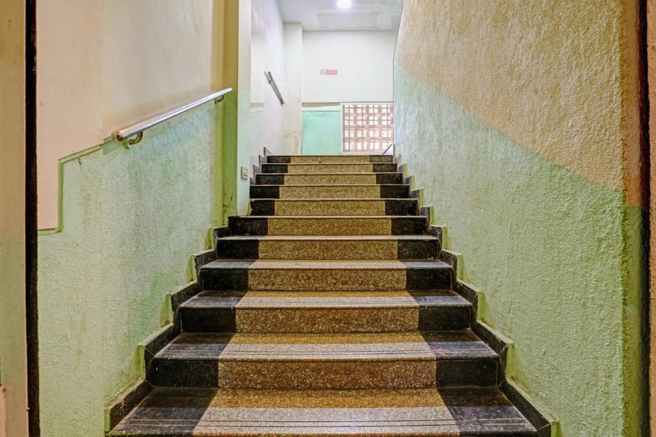 Pop 81030D Hotel Crystal Park Jogeshwari Mumbai Dış mekan fotoğraf