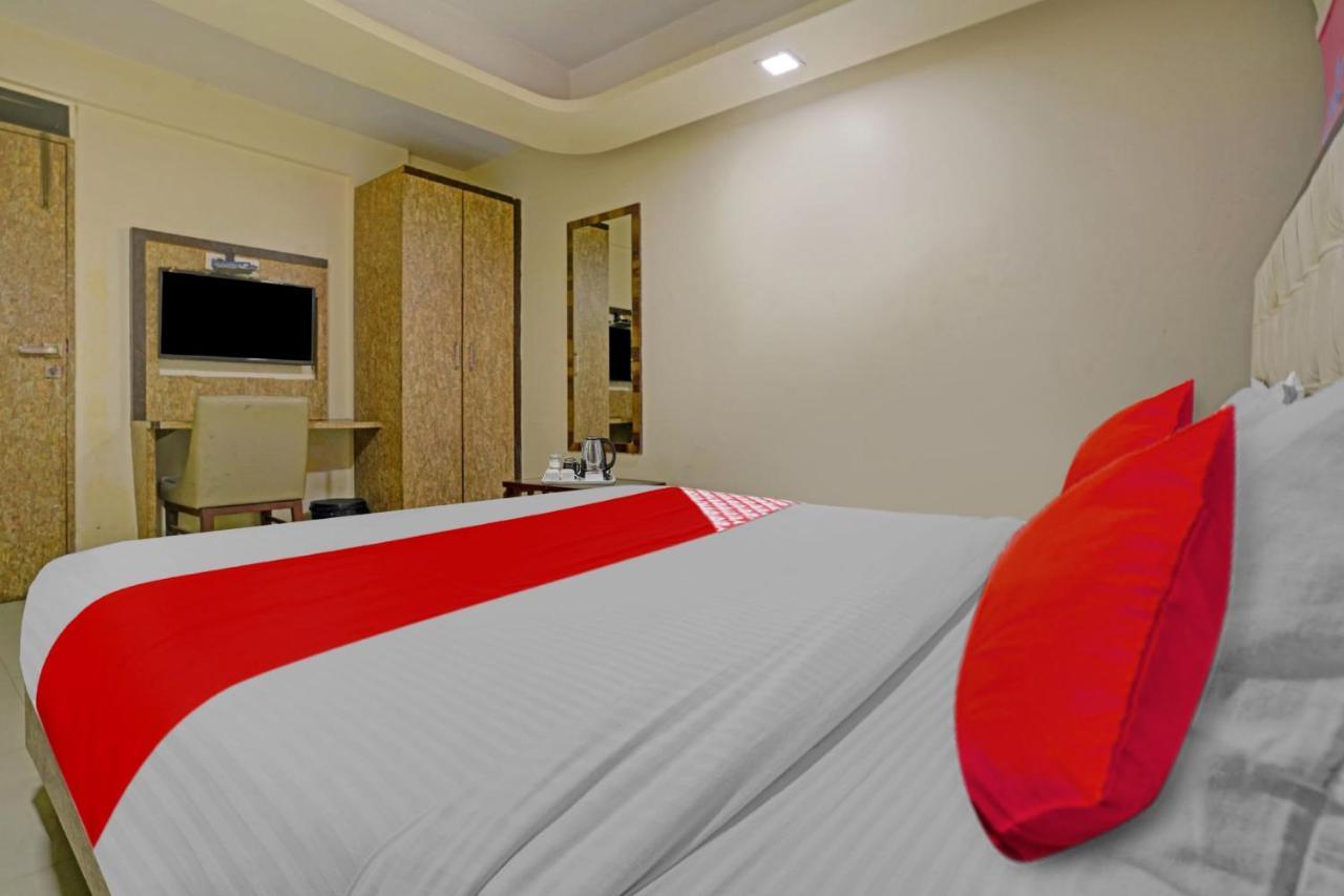 Pop 81030D Hotel Crystal Park Jogeshwari Mumbai Dış mekan fotoğraf