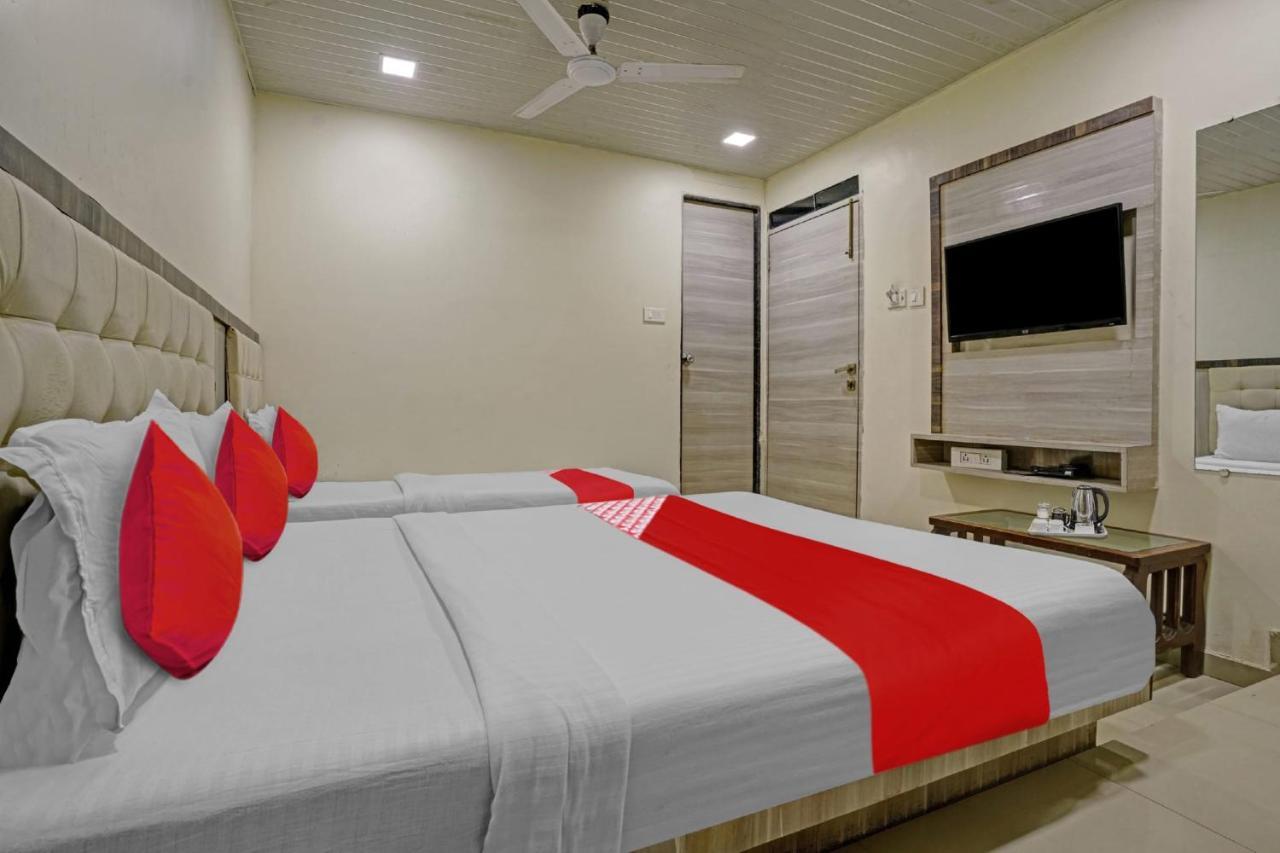 Pop 81030D Hotel Crystal Park Jogeshwari Mumbai Dış mekan fotoğraf